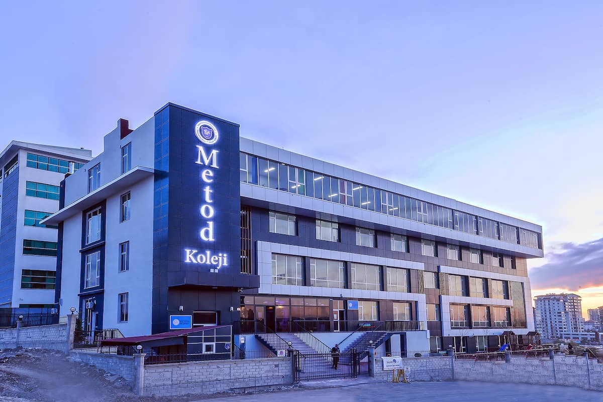 Metod Koleji Çelik Konstrüksiyon Merdiven ve Korkuluk
