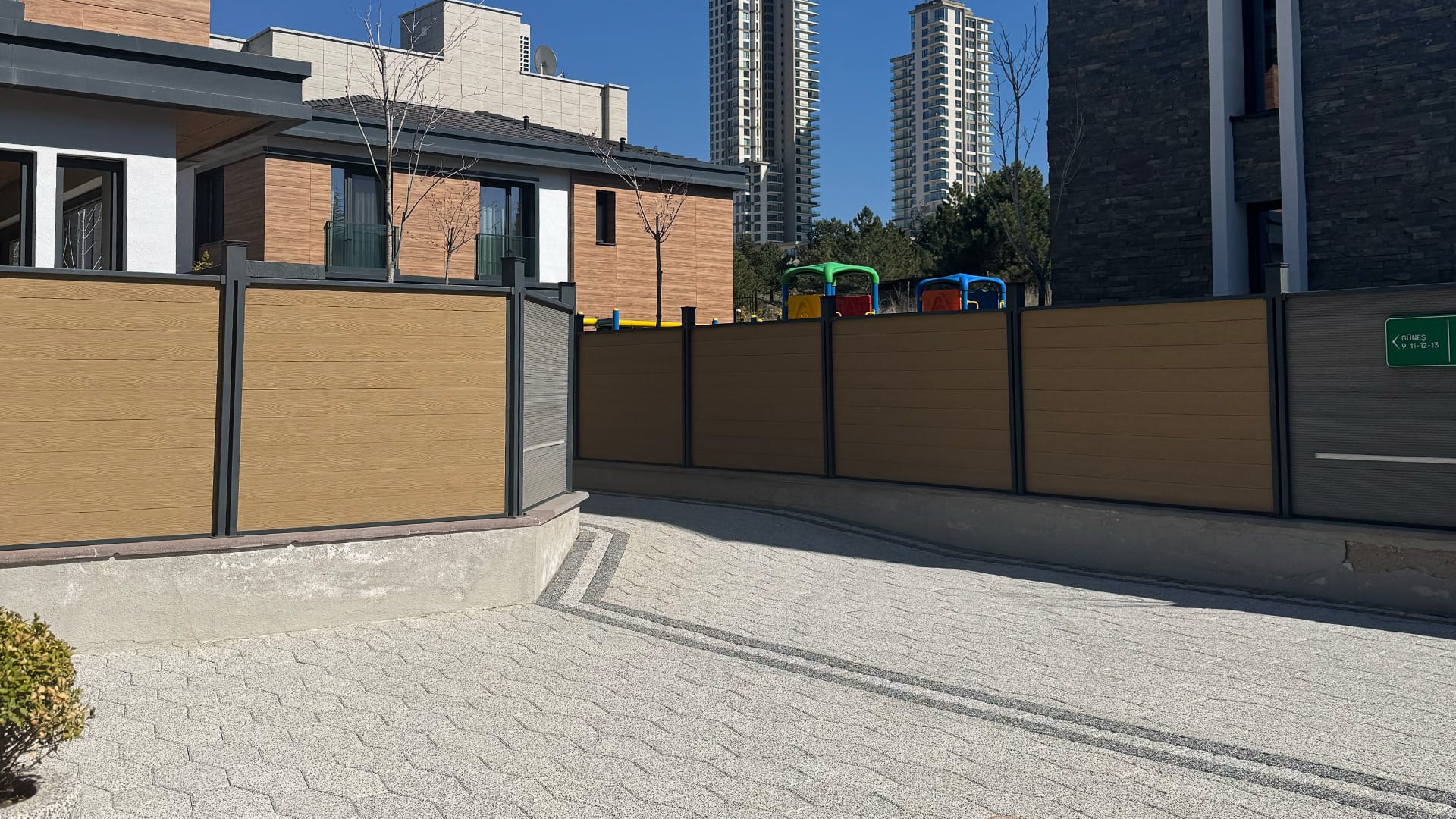 Monza Sitesi Ferforje Korkuluk İmalat ve Montajı